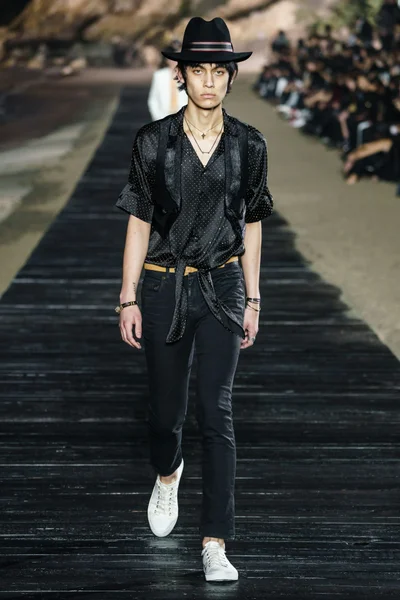 Look 47